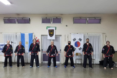 CLASE EN BAHIA BLANCA DICTADA POR EL MAESTRO DAE WON YOO
