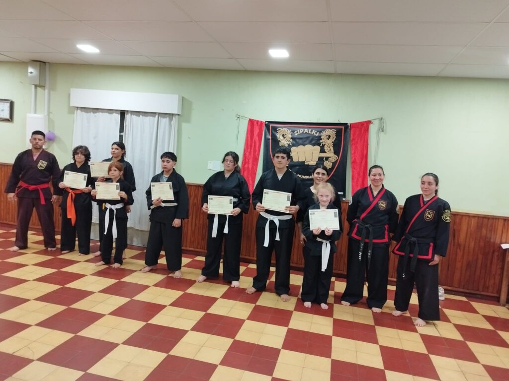 MESA DE EXAMEN EN PAYSANDÚ URUGUAY (6)